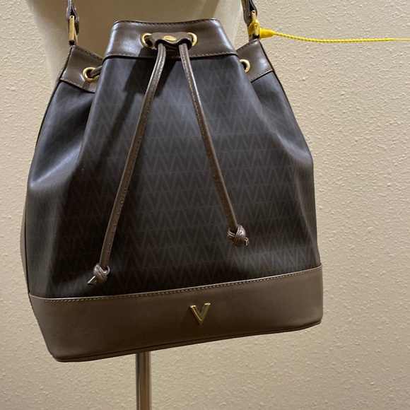 Beautiful Mario Valentino bucket bag. No call outs. Slightly used. 🔥🔥🔥 - Picture 2 of 12